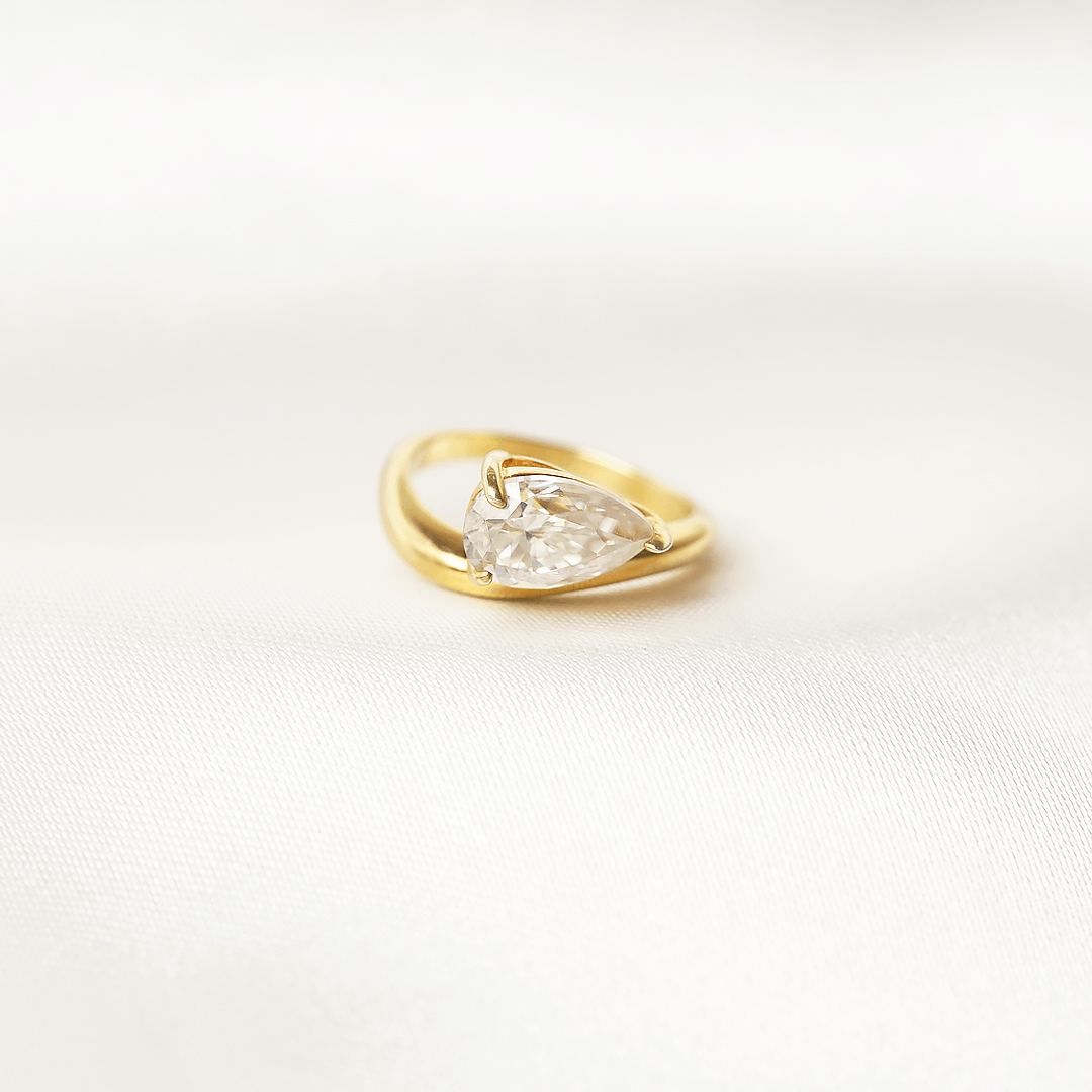 Cyra Pear Solitaire