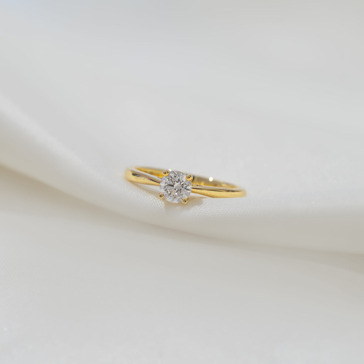 Aveline Cathedral Ring (Diamond)