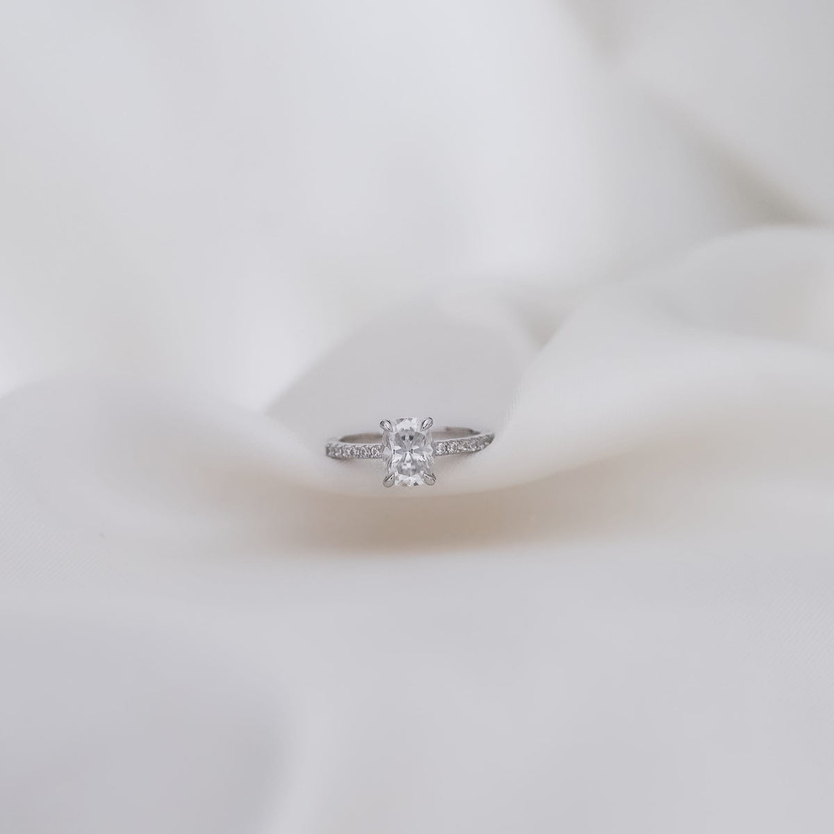 Eveloria Cushion Pavé Ring