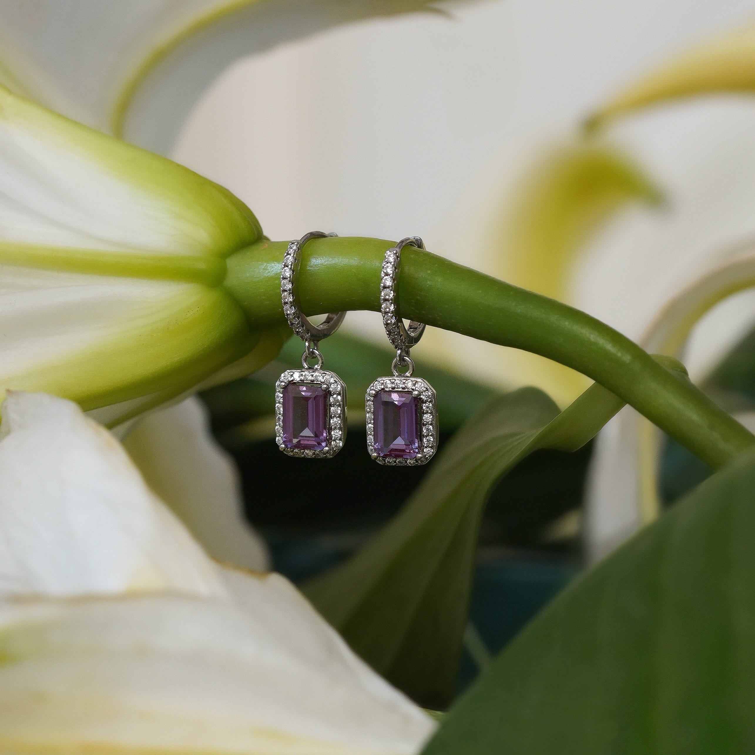 Calla Dangling Earrings (Alexandrite)