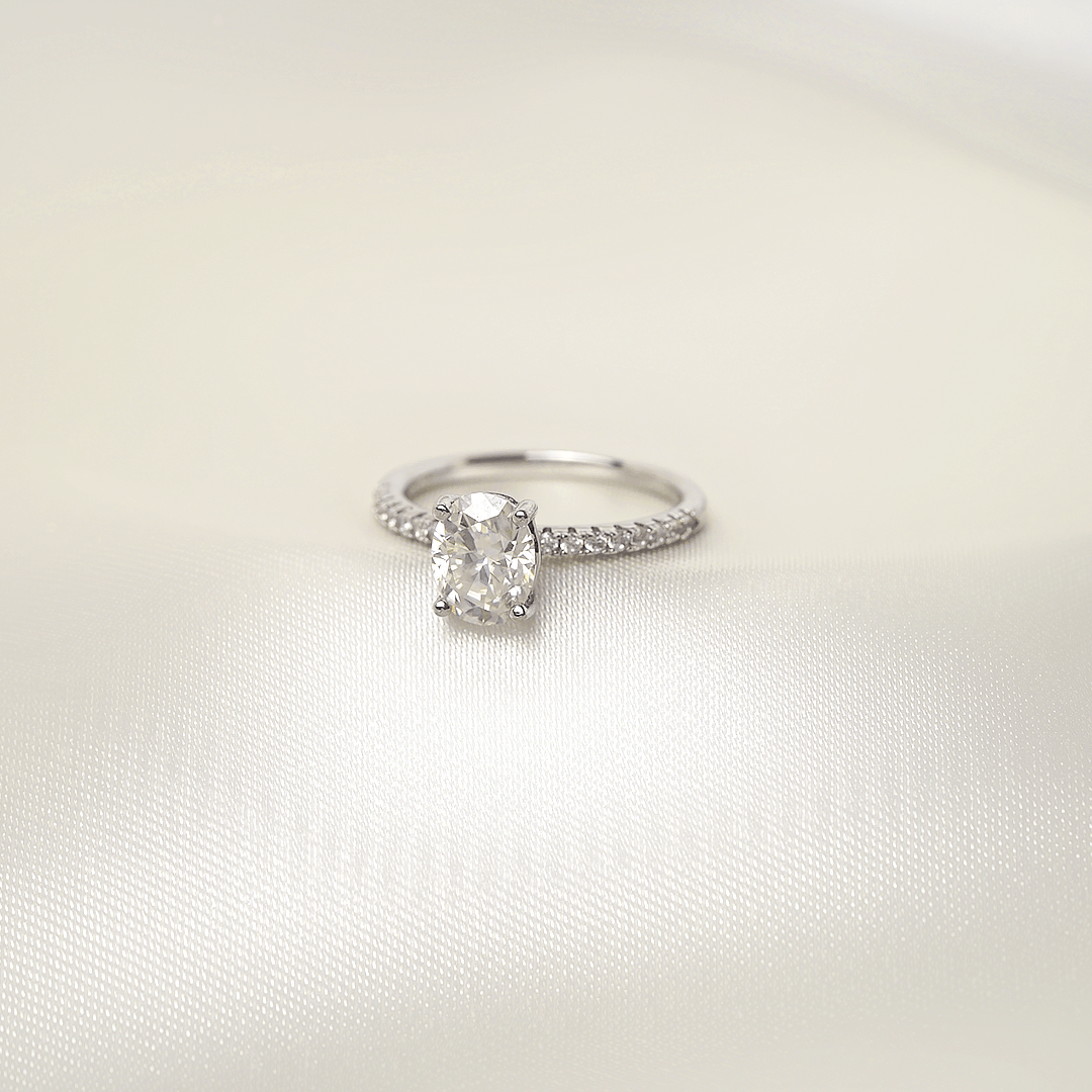 Oval Cut Pavé Setting Ring