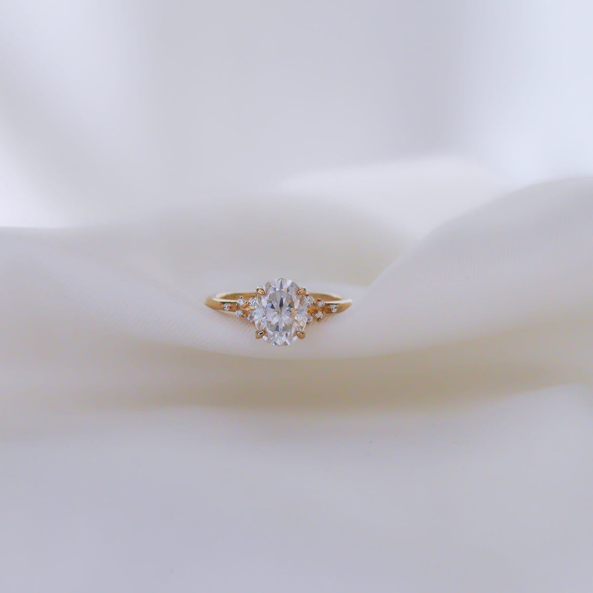 Amelisse Oval Cluster Ring