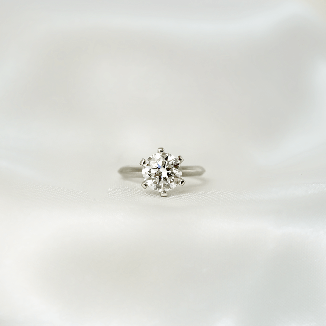 Selene Classic Solitaire Ring
