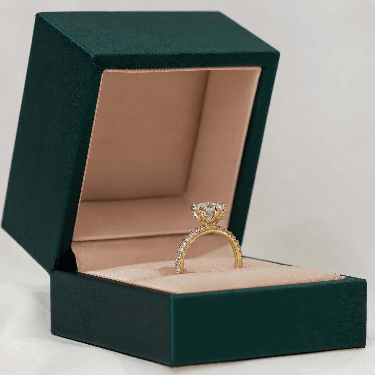 Clementine Pavé Ring (100-Flowers)