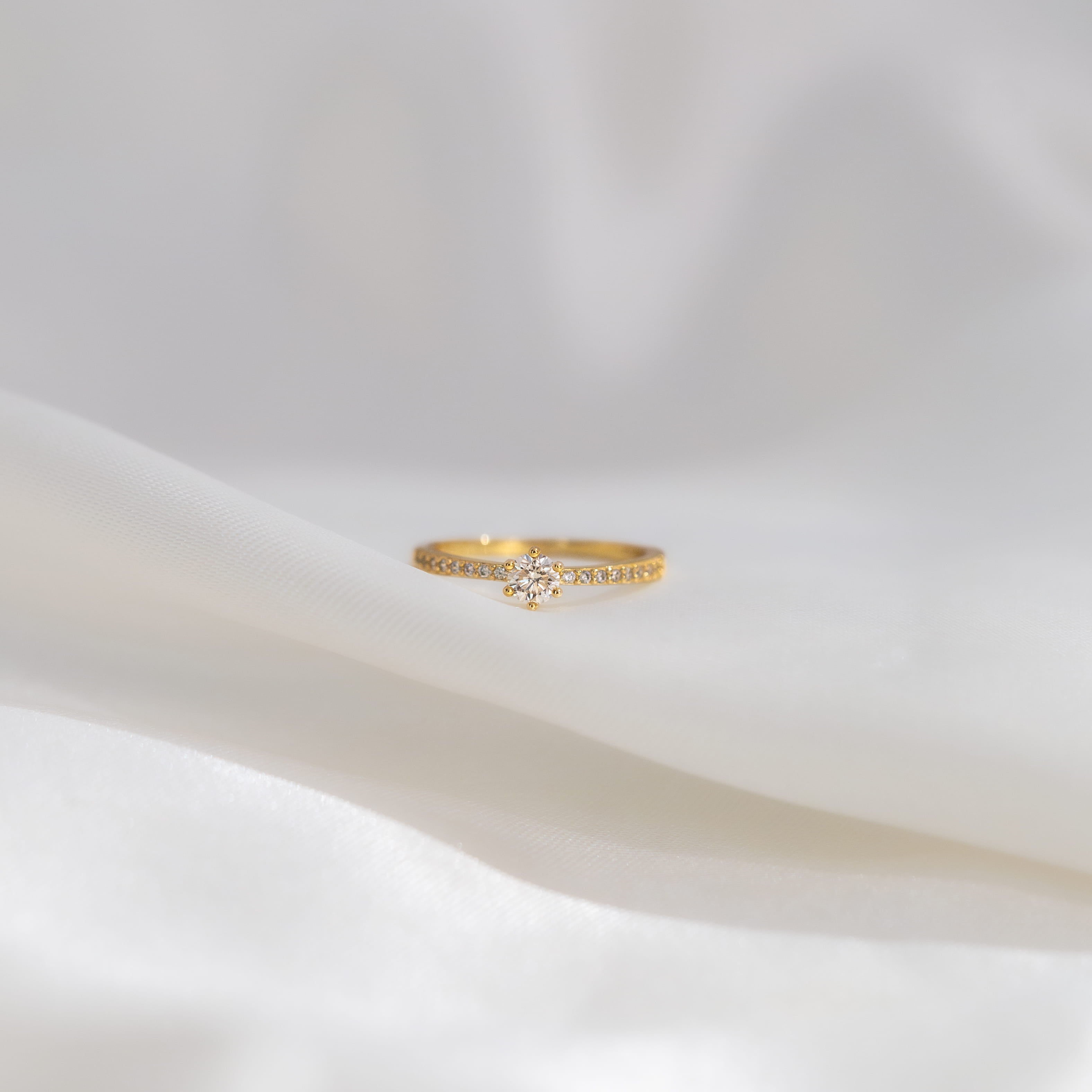 Lucienné Pavé Ring (Diamond)
