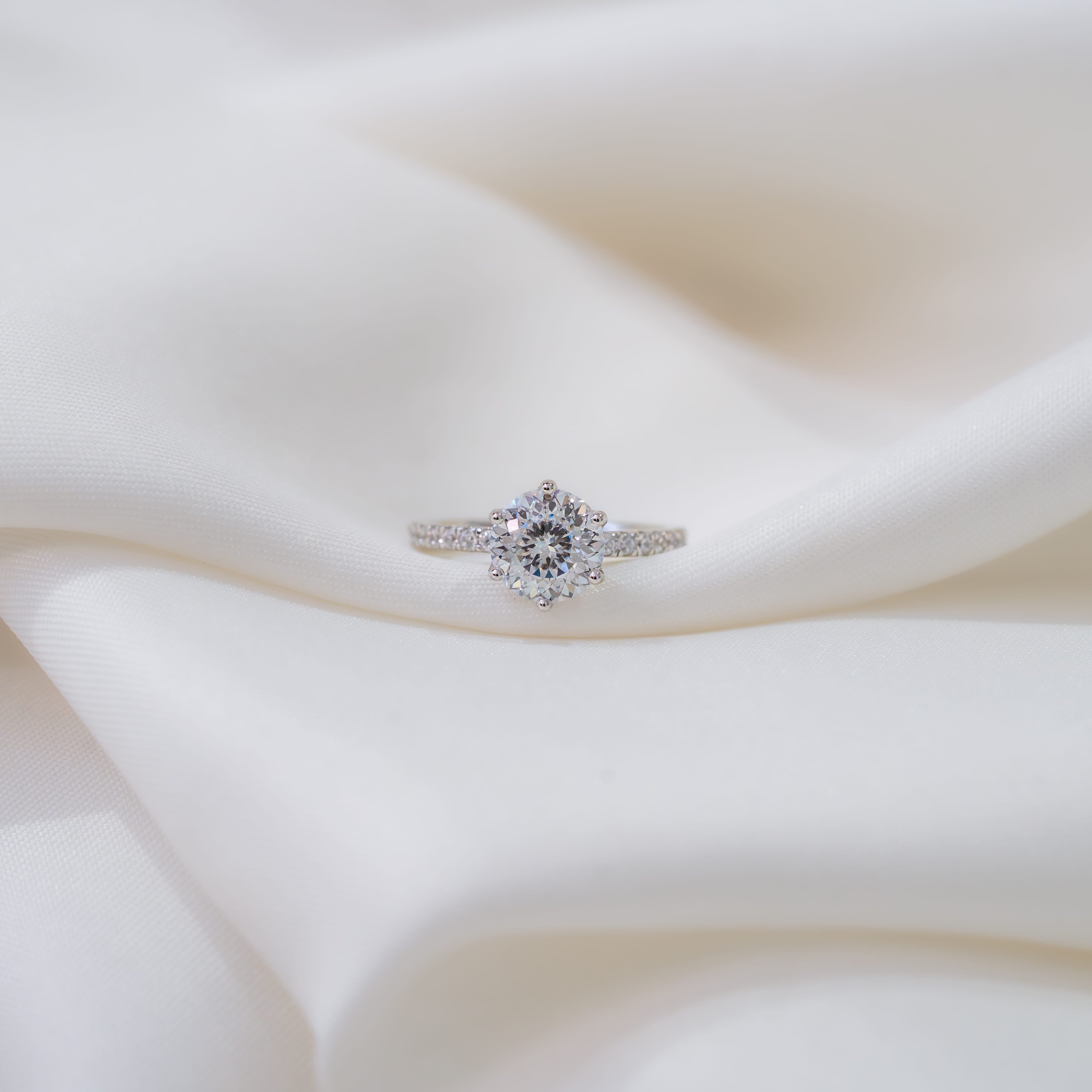 Clementine Pavé Ring (100-Flowers)