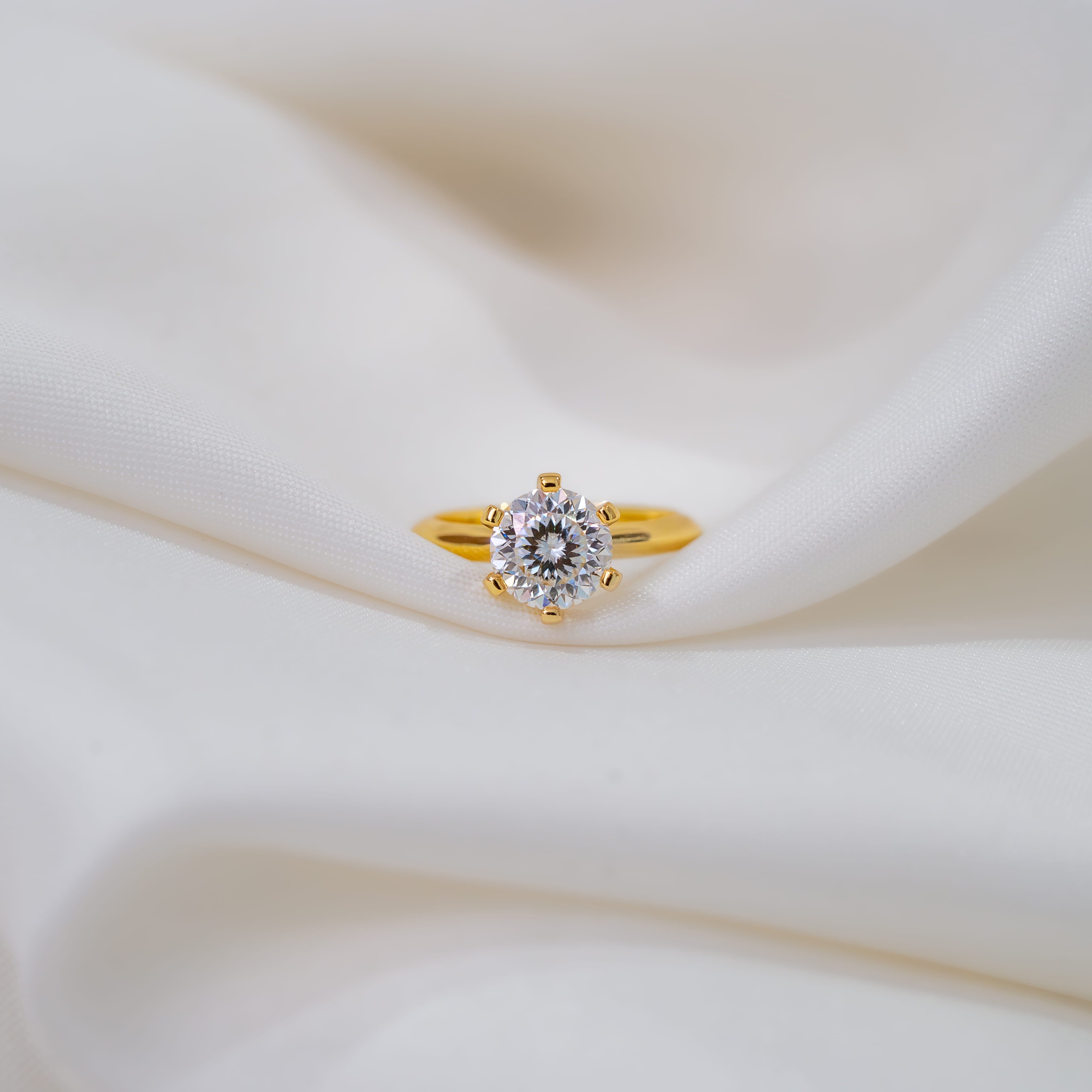 Clementine Solitaire Ring (100-Flowers)