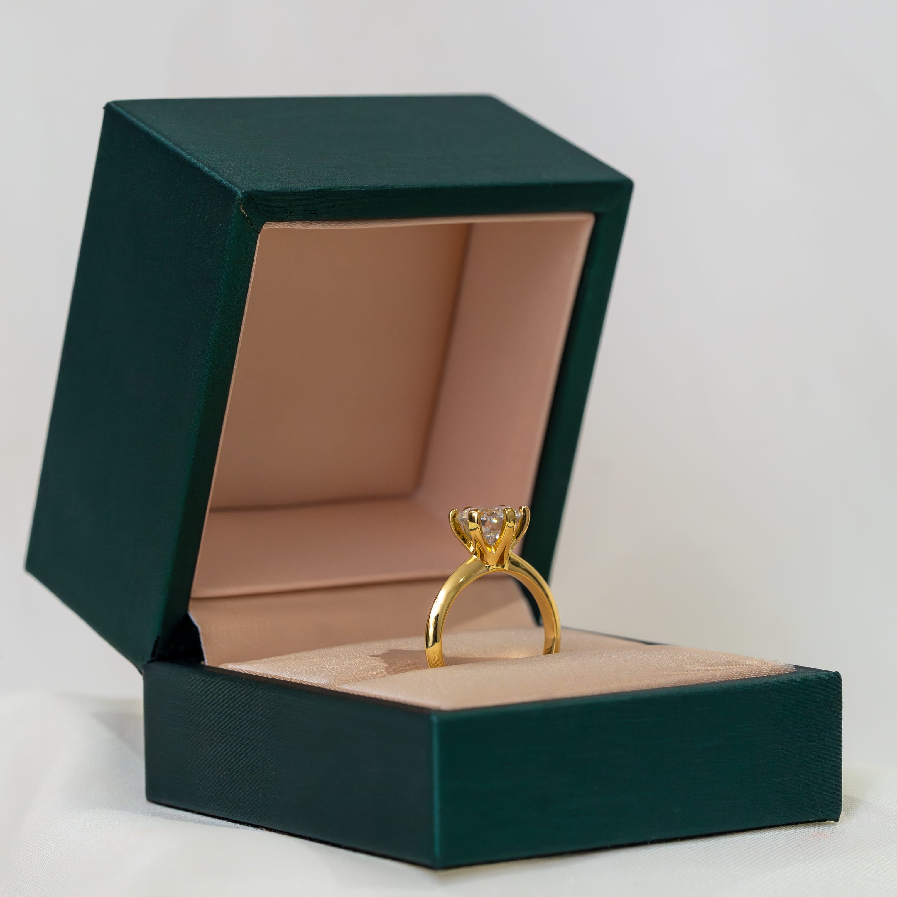 Clementine Solitaire Ring (100-Flowers)