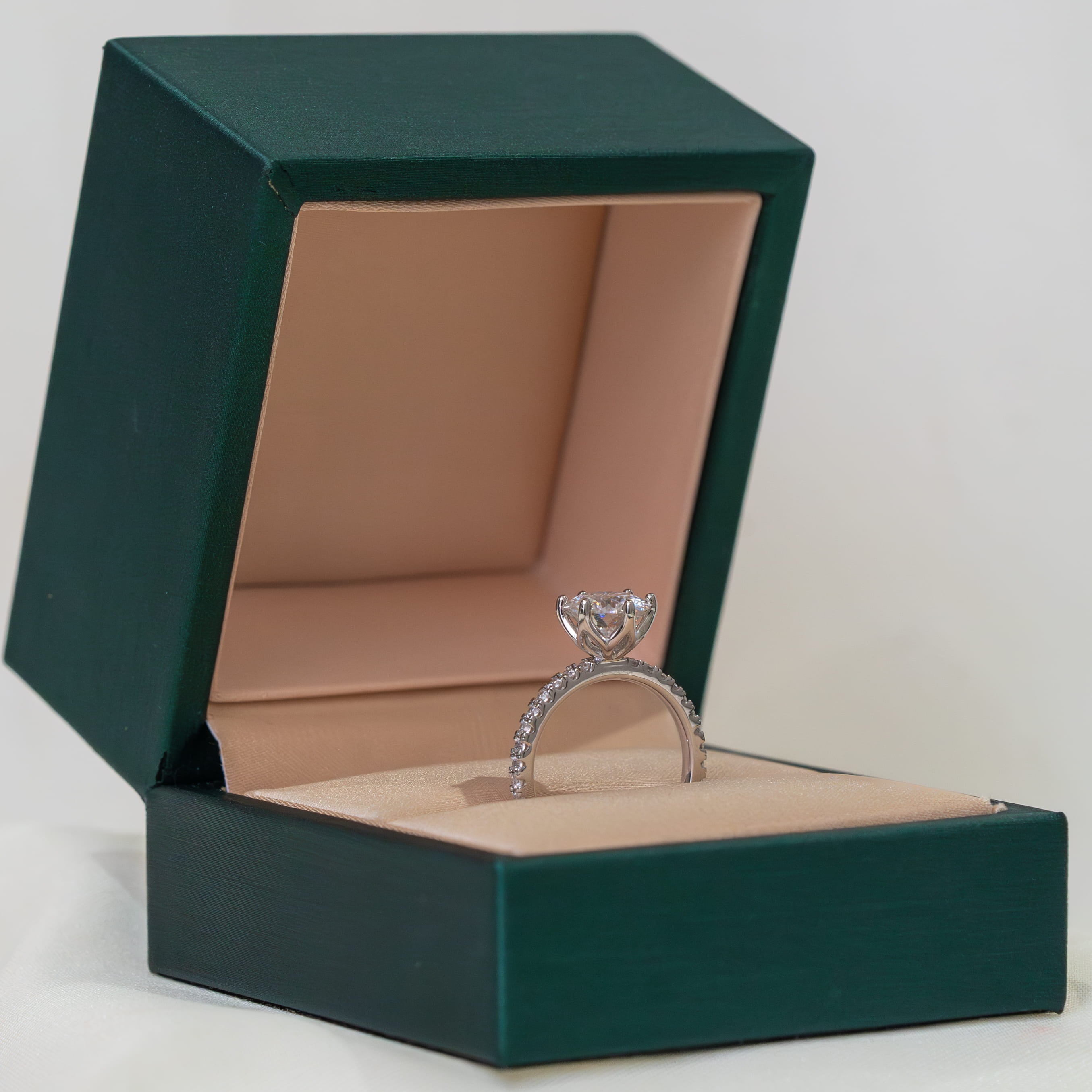 Clementine Pavé Ring (100-Flowers)