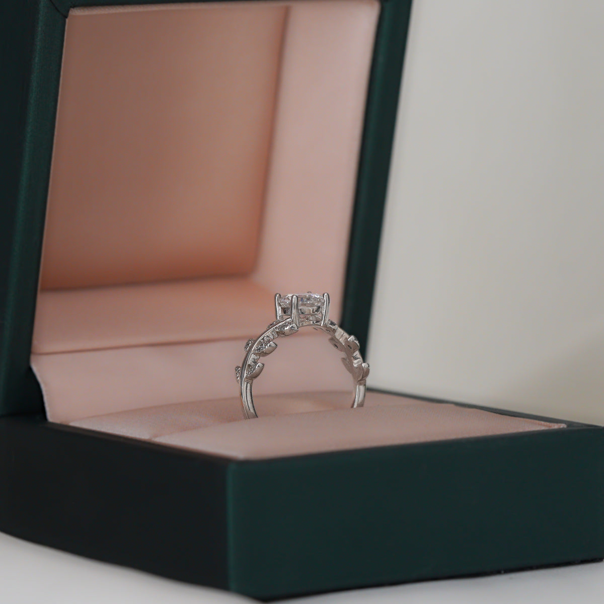 Round Leaf Ring