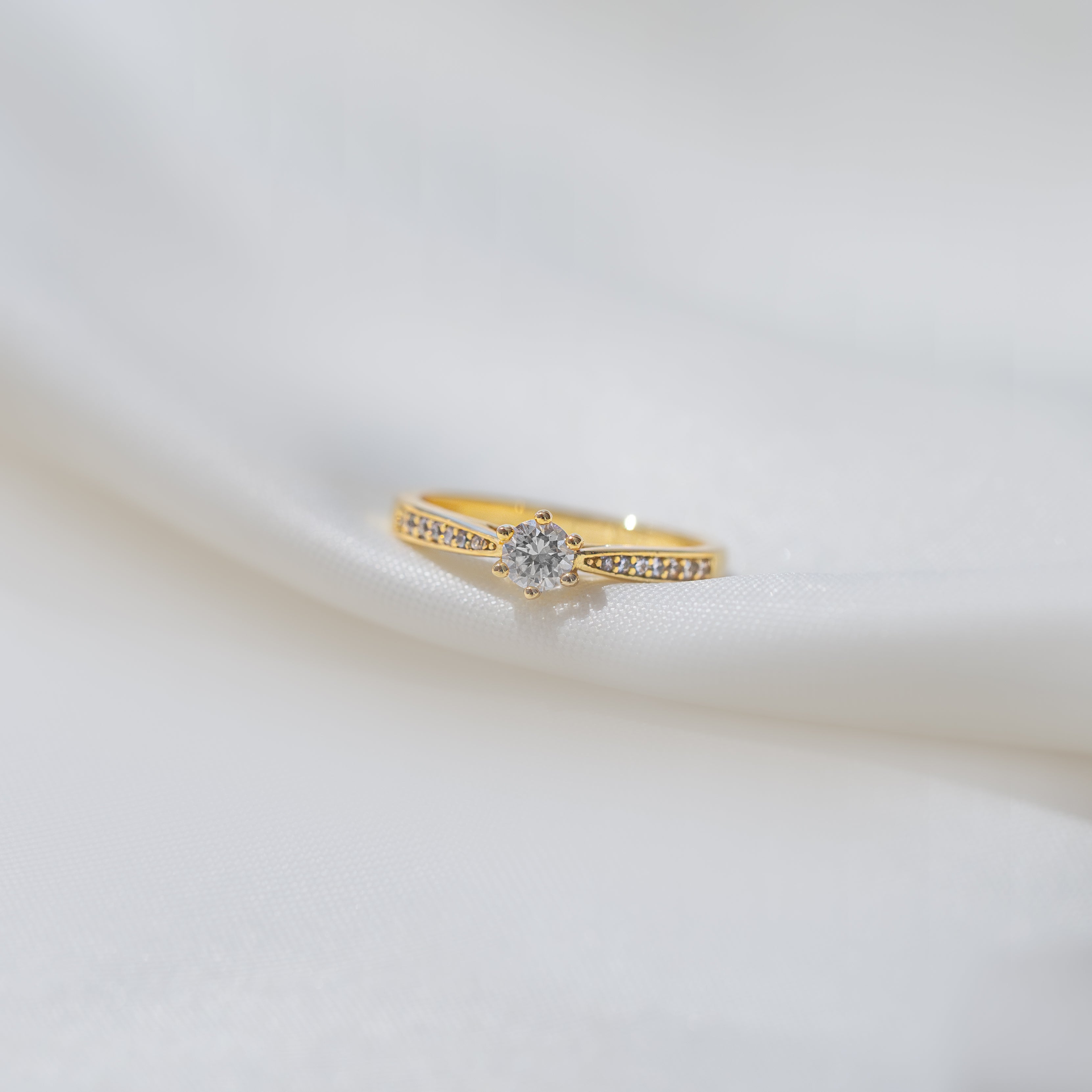 Aveline Cathedral Pavé Ring (Diamond)