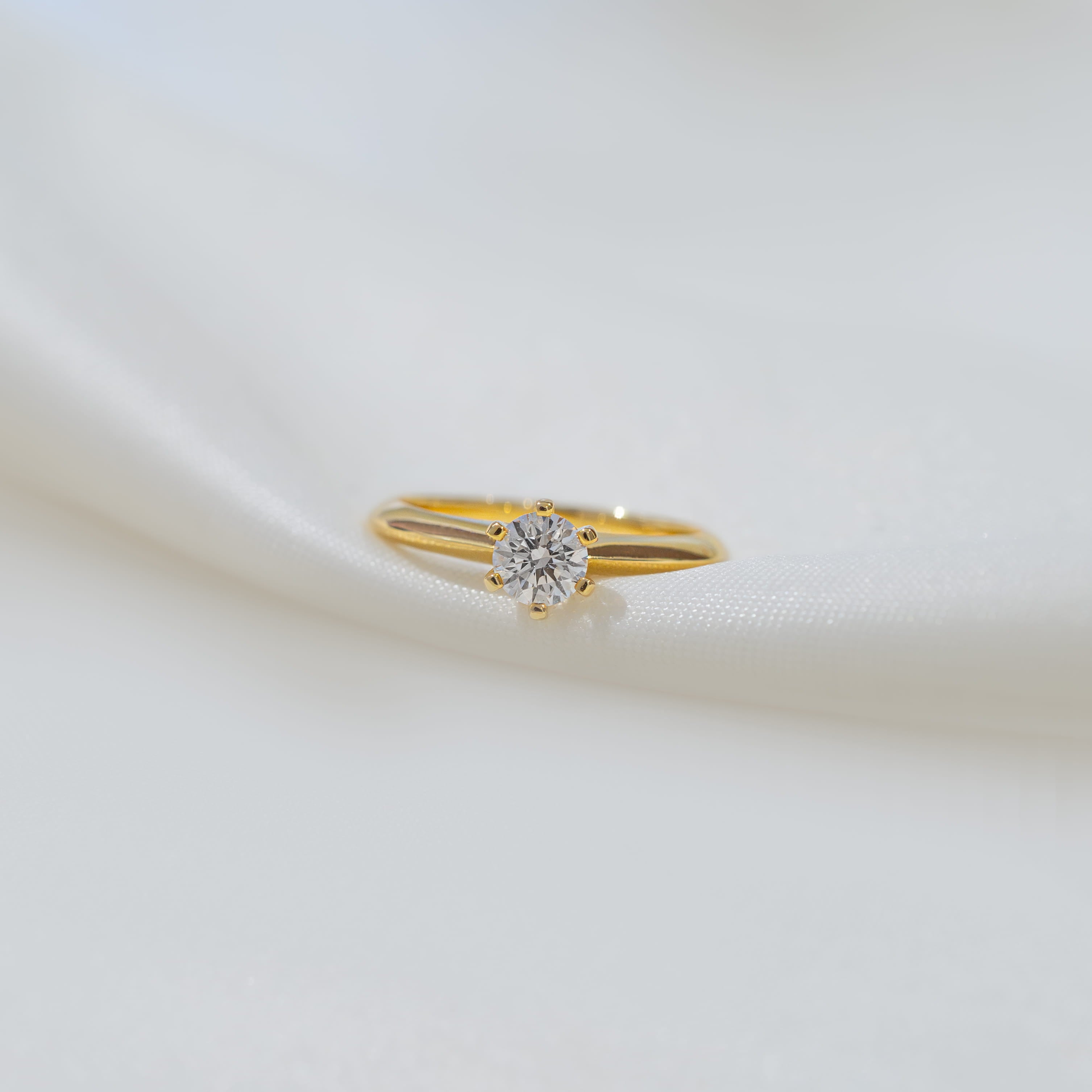 Selene Classic Solitaire Ring (Diamond)