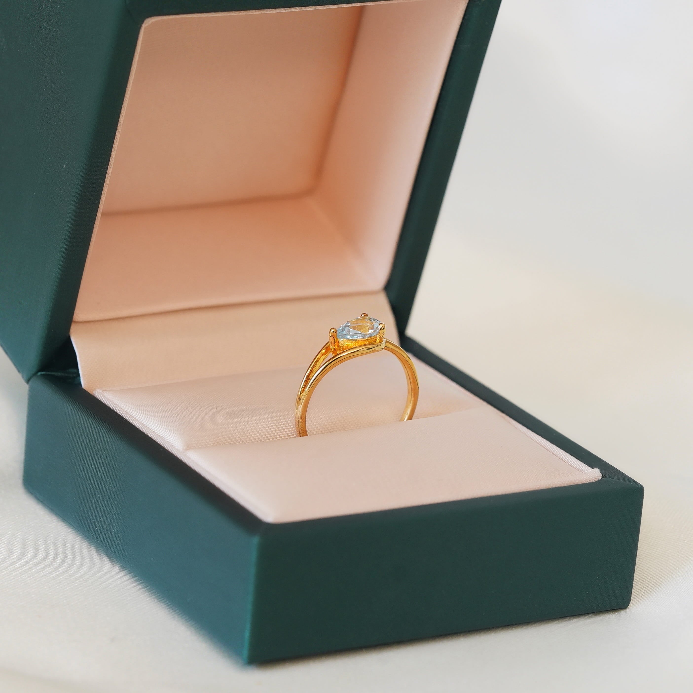Lila Pear Ring (Aquamarine)