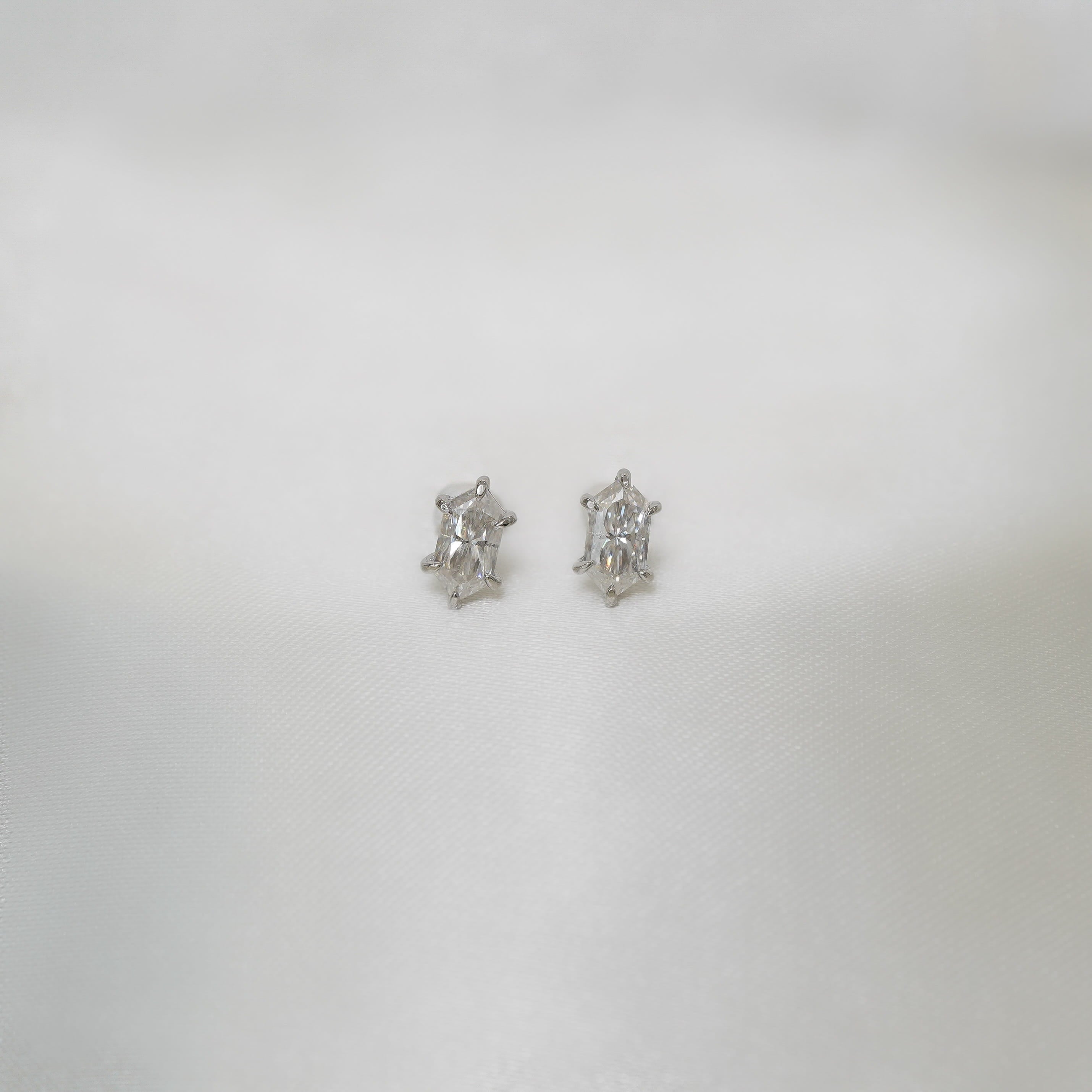 Estera Dutch Marquise Stud Earrings
