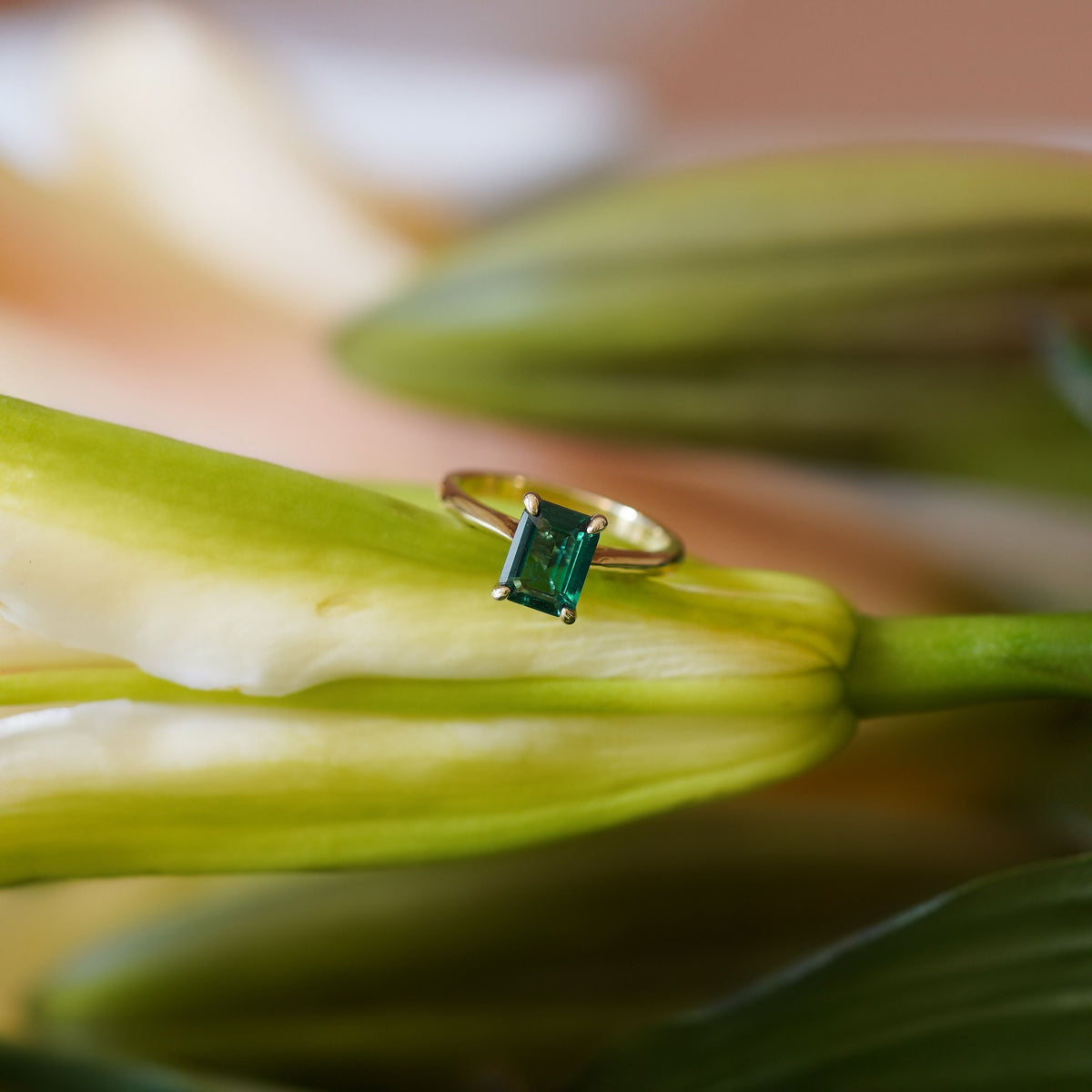 Lab Emerald Solitaire (Emerald Cut)