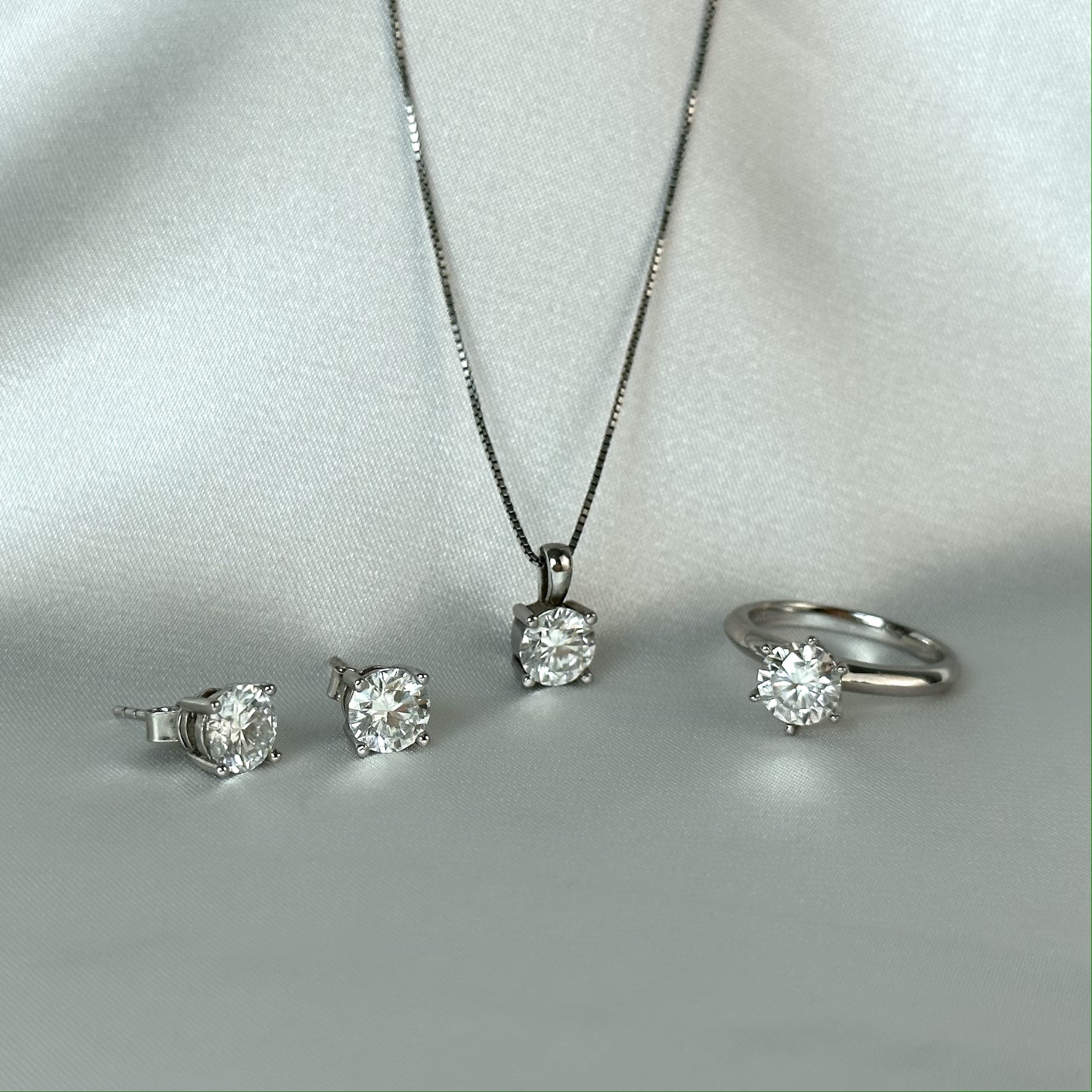 Adhara 1 Carat Set