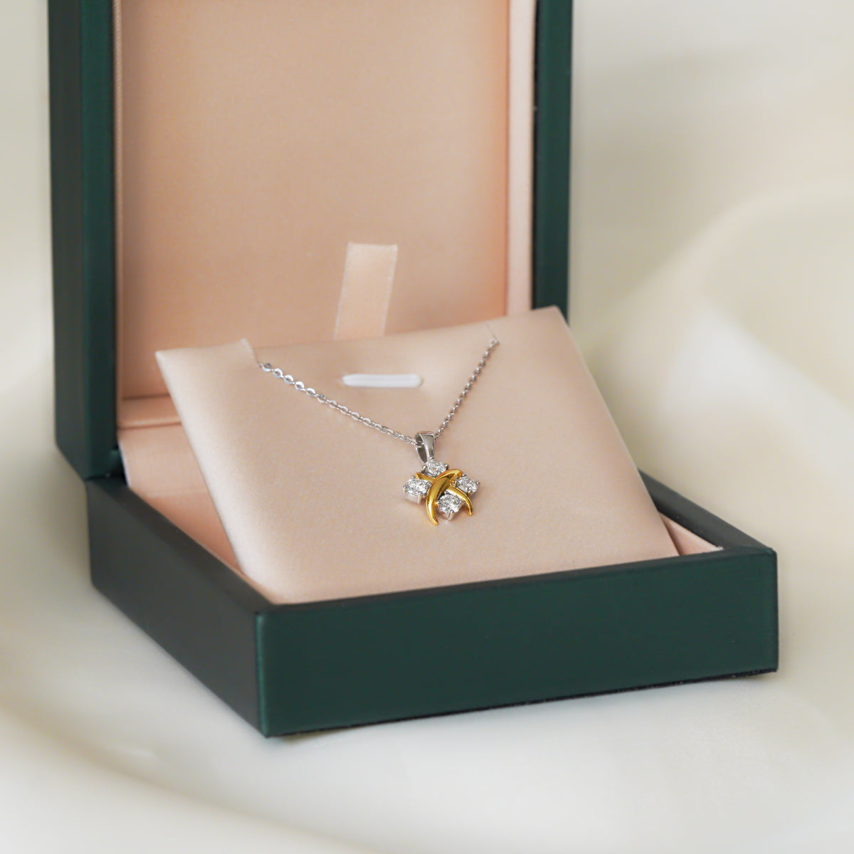 Eclisse Necklace (Diamond)