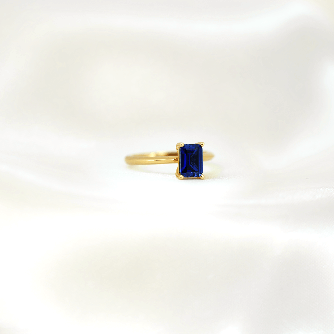 Lab Sapphire Solitaire (Emerald Cut)