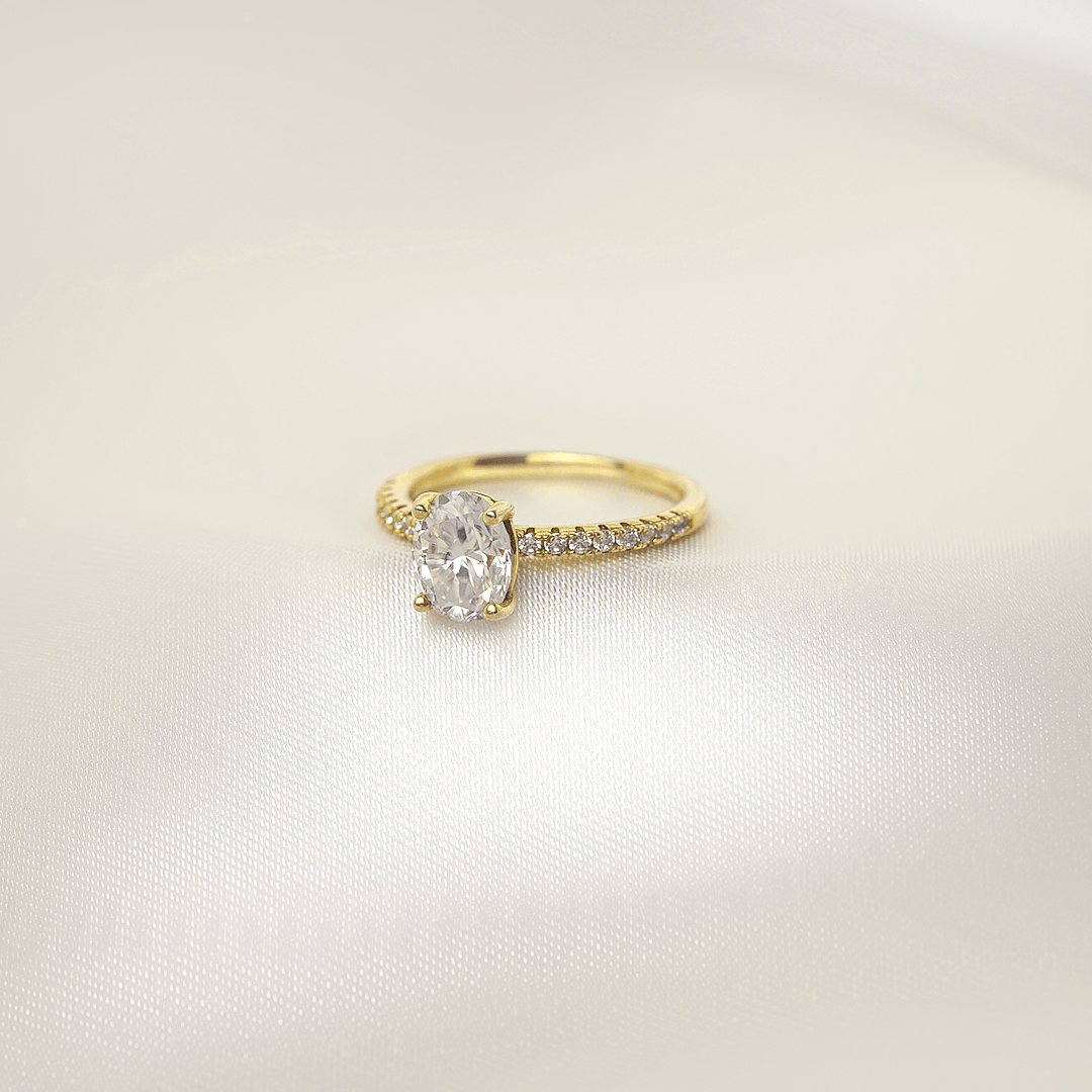Oval Cut Pavé Setting Ring