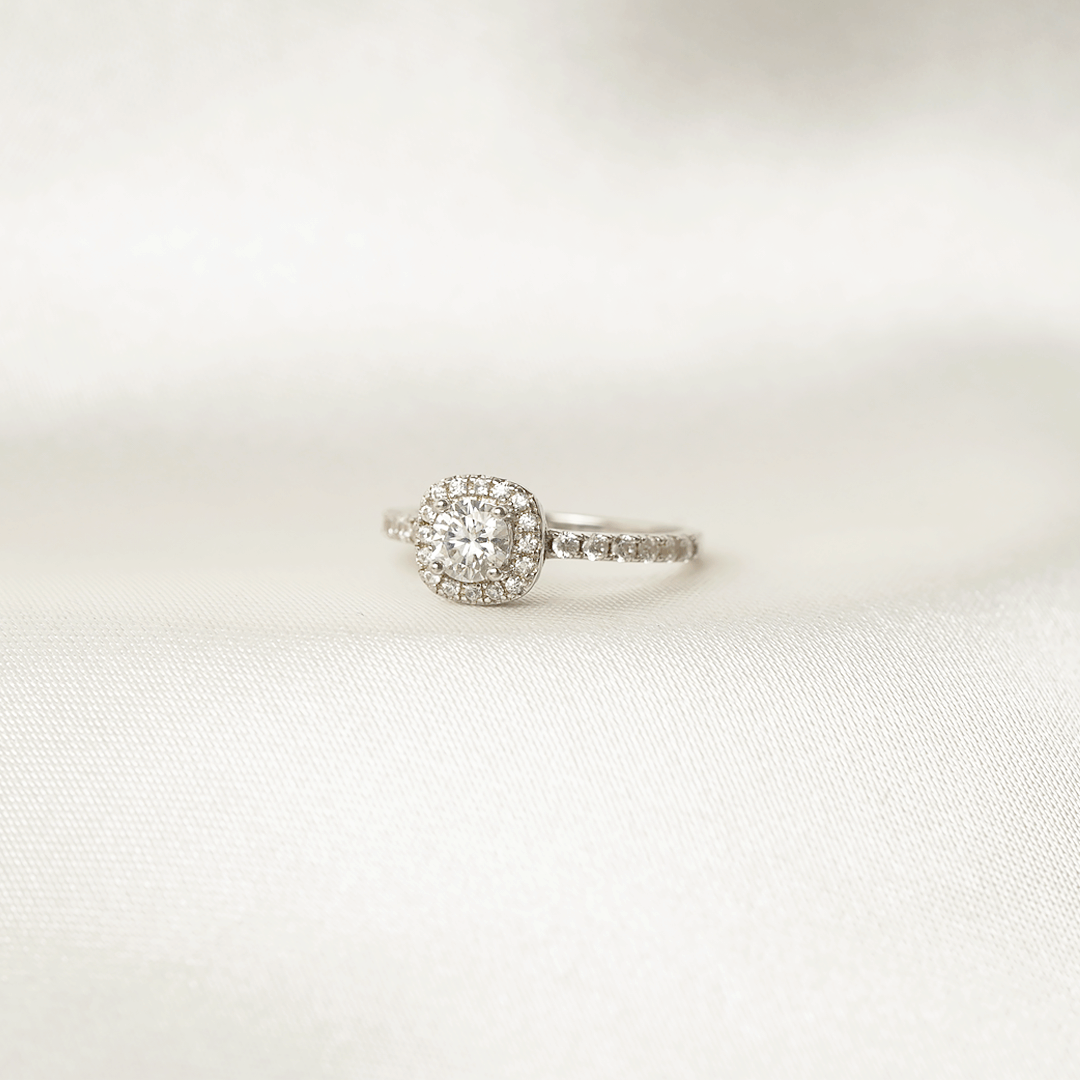 Round Halo Pavé Ring