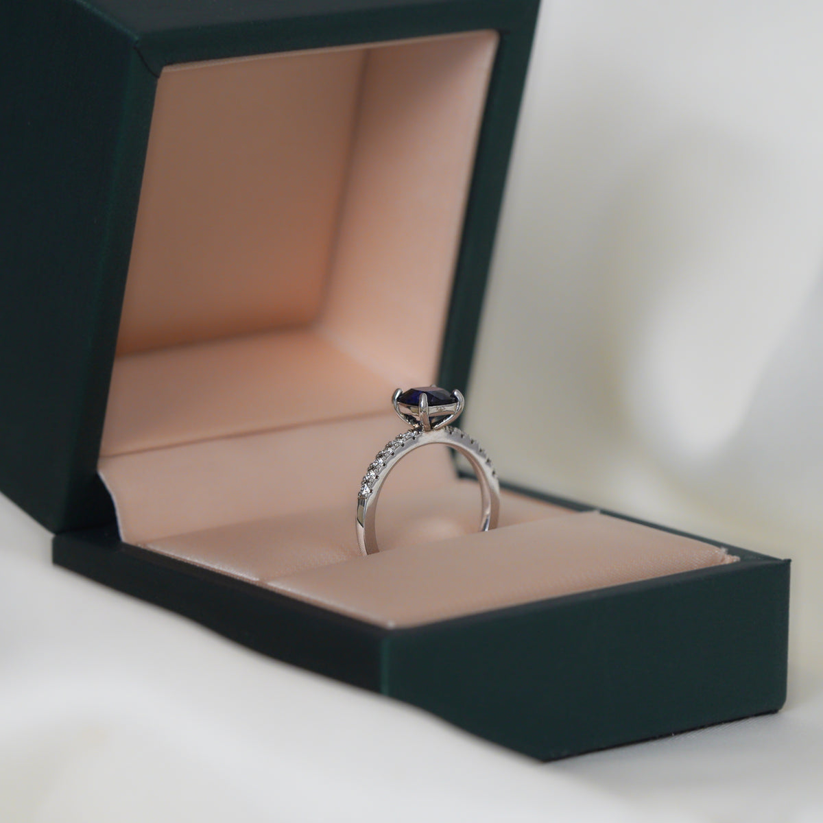 Cushion Pavé Ring (Sapphire)