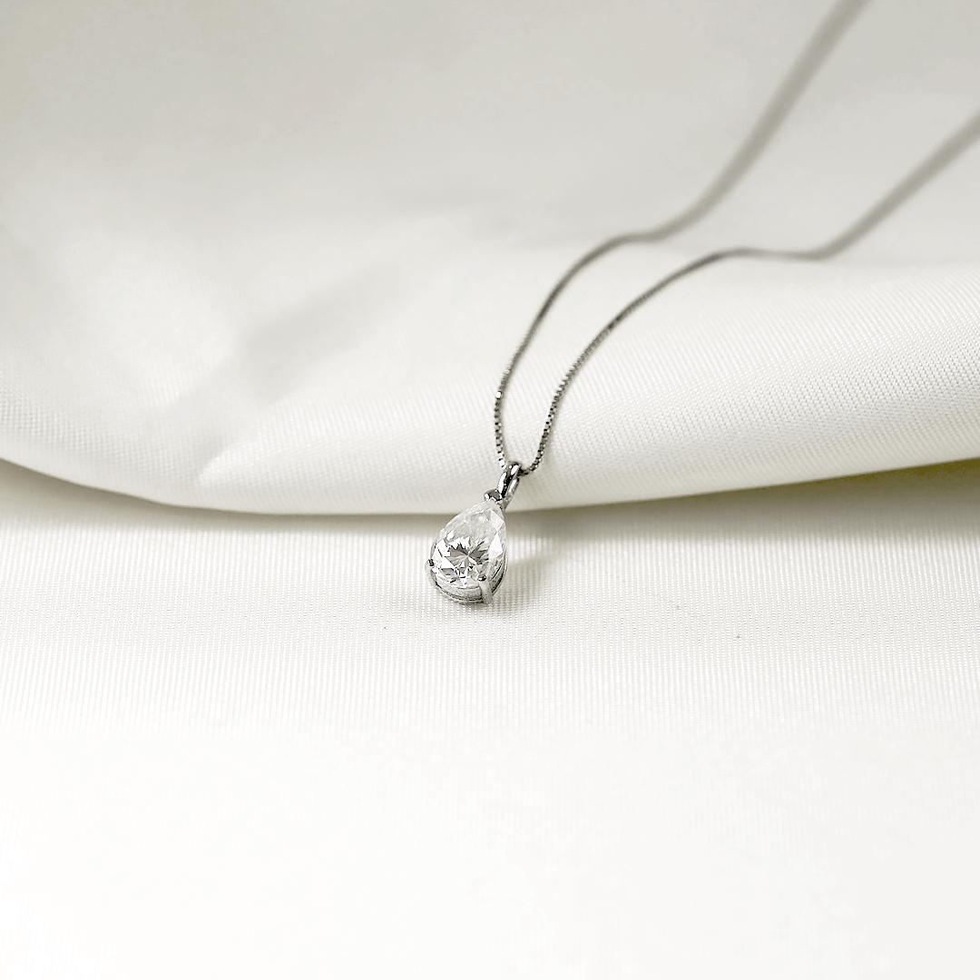 Talia Pear Classic Necklace