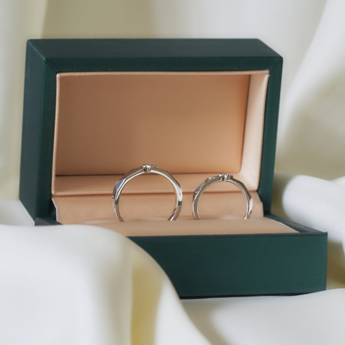 Volans Couple Ring